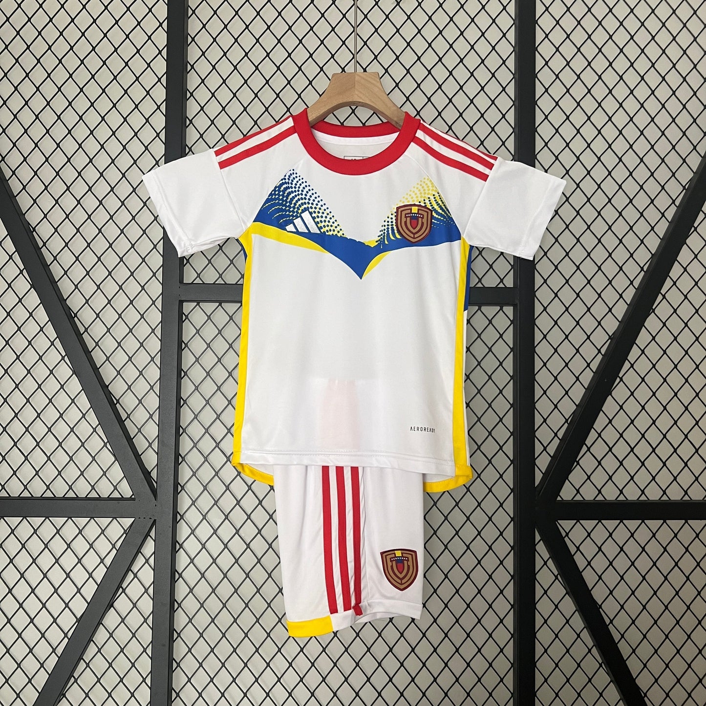 JERSEY VENEZUELA II CUP AMERICA 2024 KIDS KIT