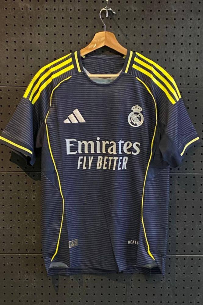 25/26 REAL MADRID LOCAL GRIS