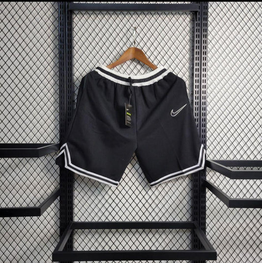 SHORTS NIKE
